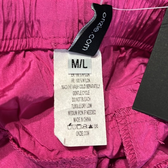 Onzie Parachute Cargo Pants in Raspberry Rose - Picture 10 of 14